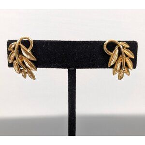 Vintage Napier Gold Tone‎ Leaf Drop Pierced Earrings